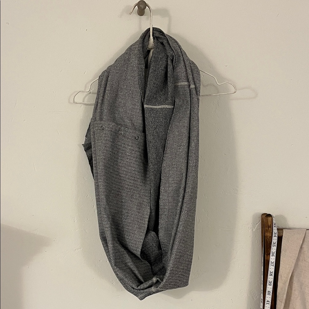 lululemon athletica Gray Scarf